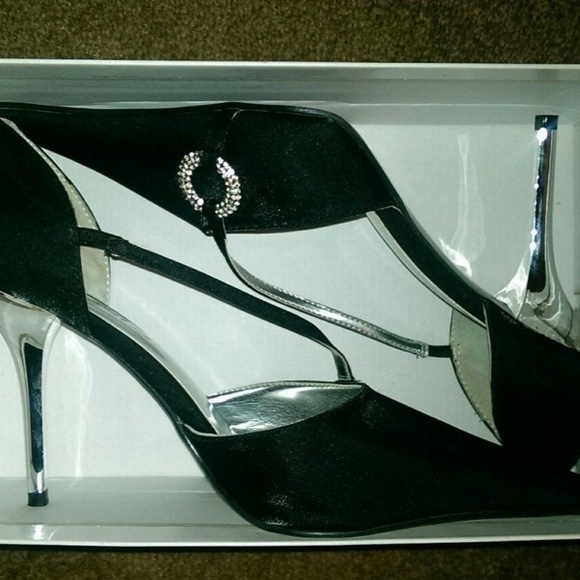 Wild Rose Halle08 US Women's Size 10M High Heels - Picture 4 of 4